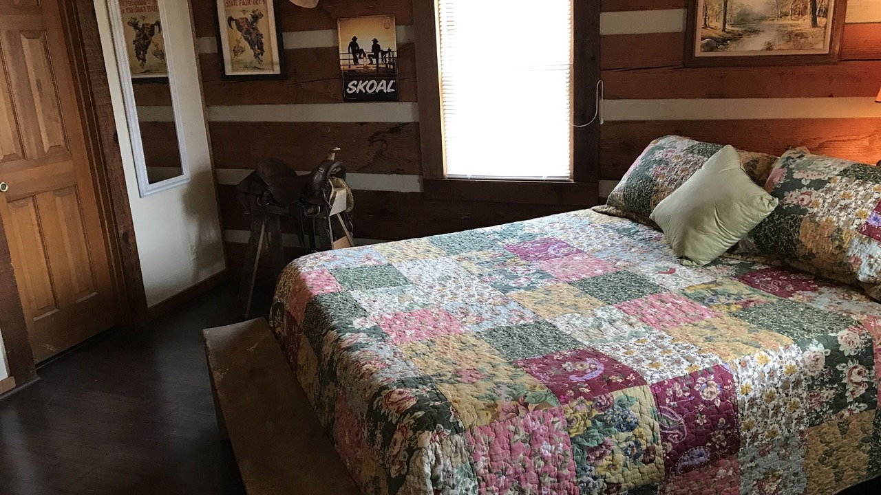 Photo of Bedroom in Lewisburg