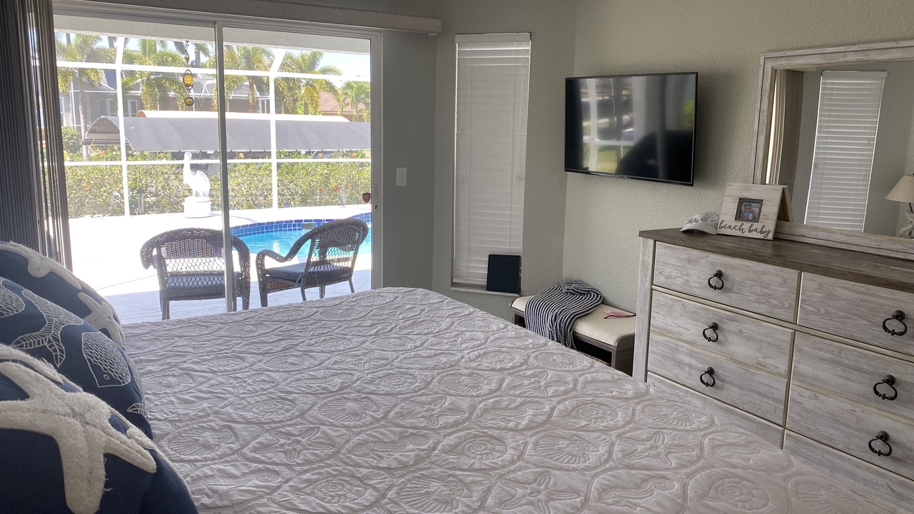 Photo of Bedroom in Pelican
