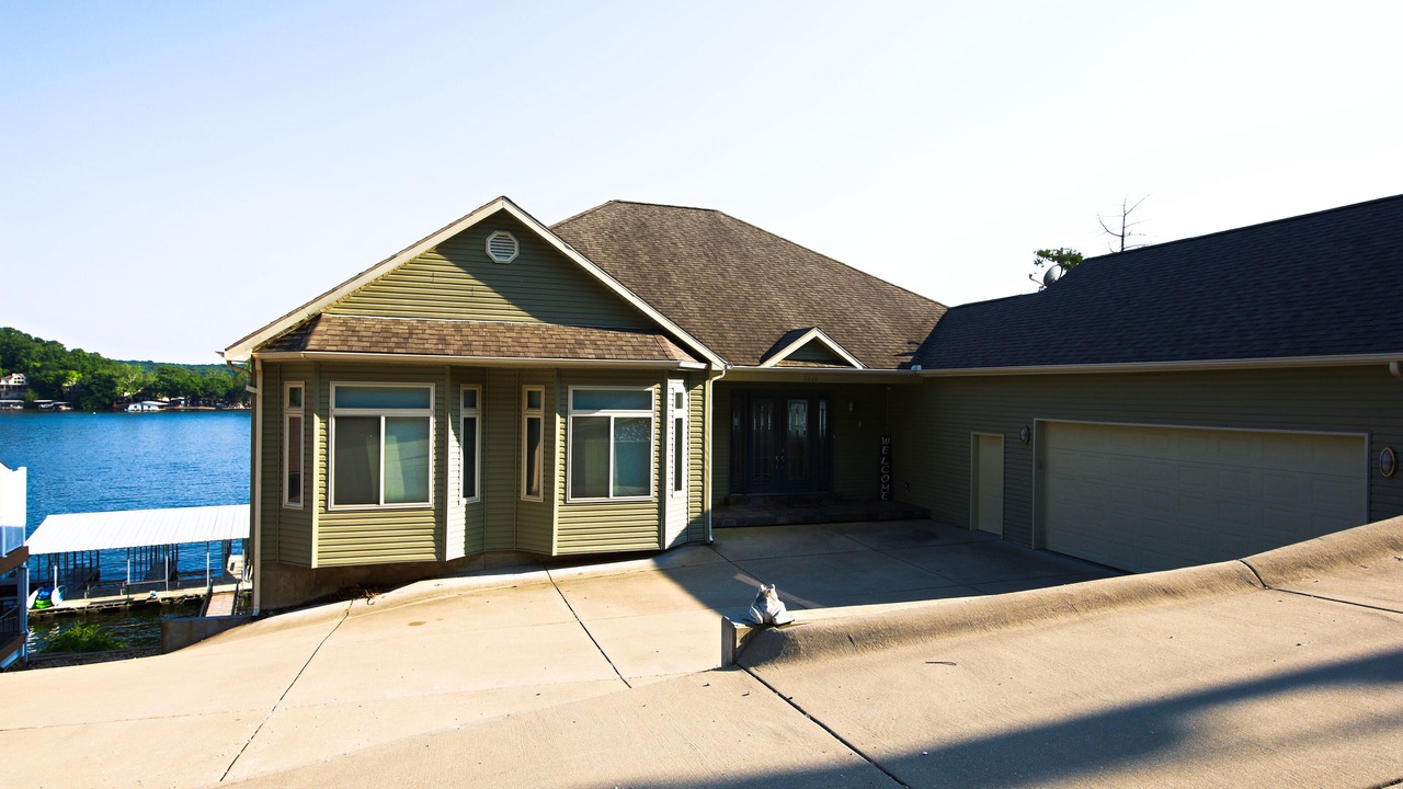 Photo of Outdoor in Roach