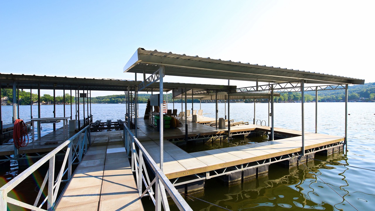 Photo of Outdoor in Roach