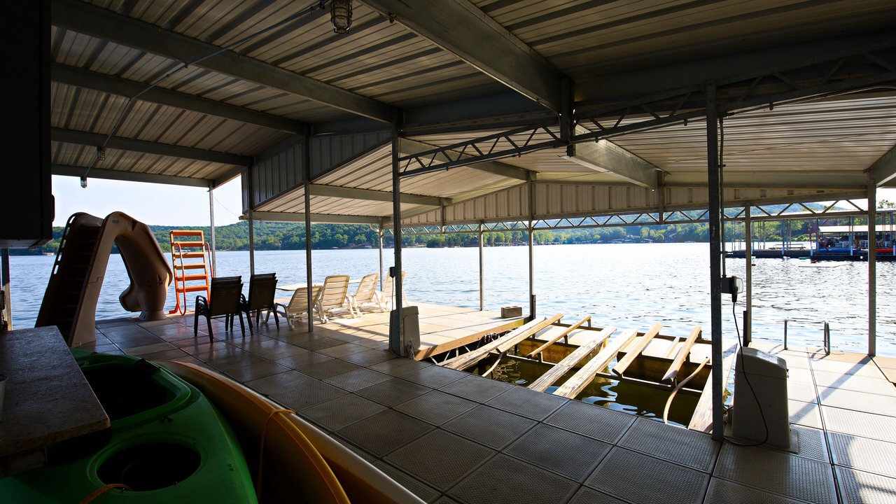 Photo of Outdoor in Roach