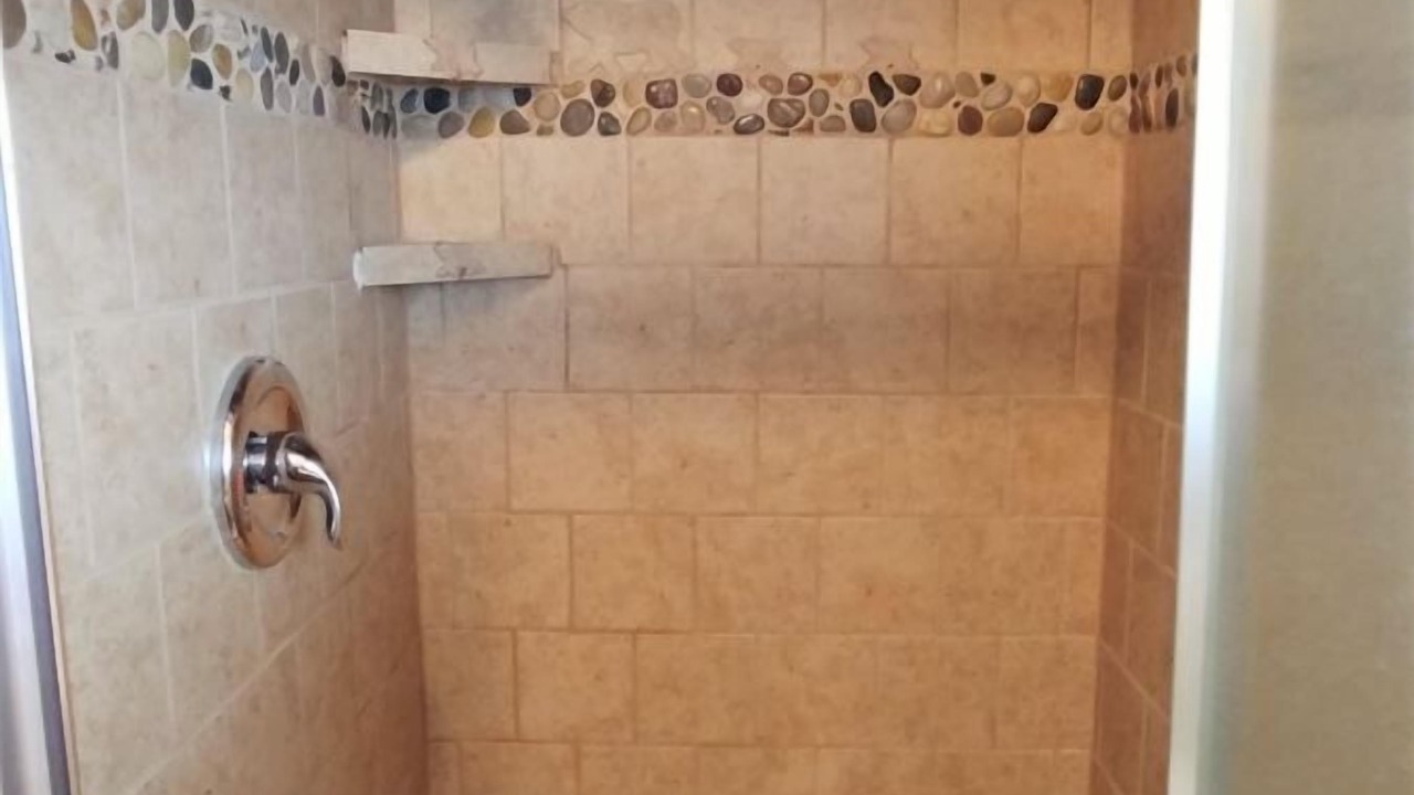 Photo of Bathroom in Red River