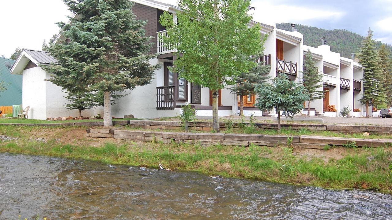 Photo of Others in Red River
