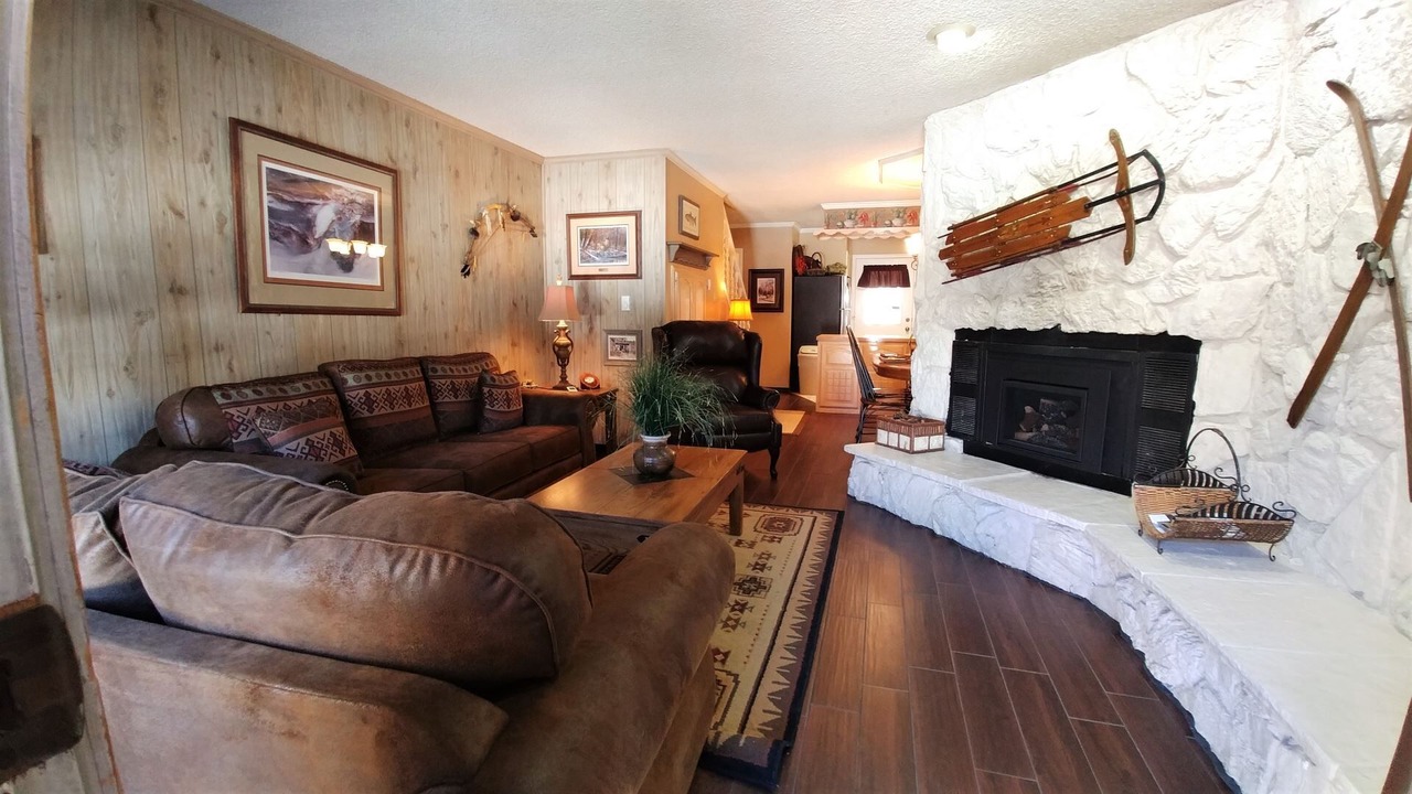 Photo of Livingroom in Red River