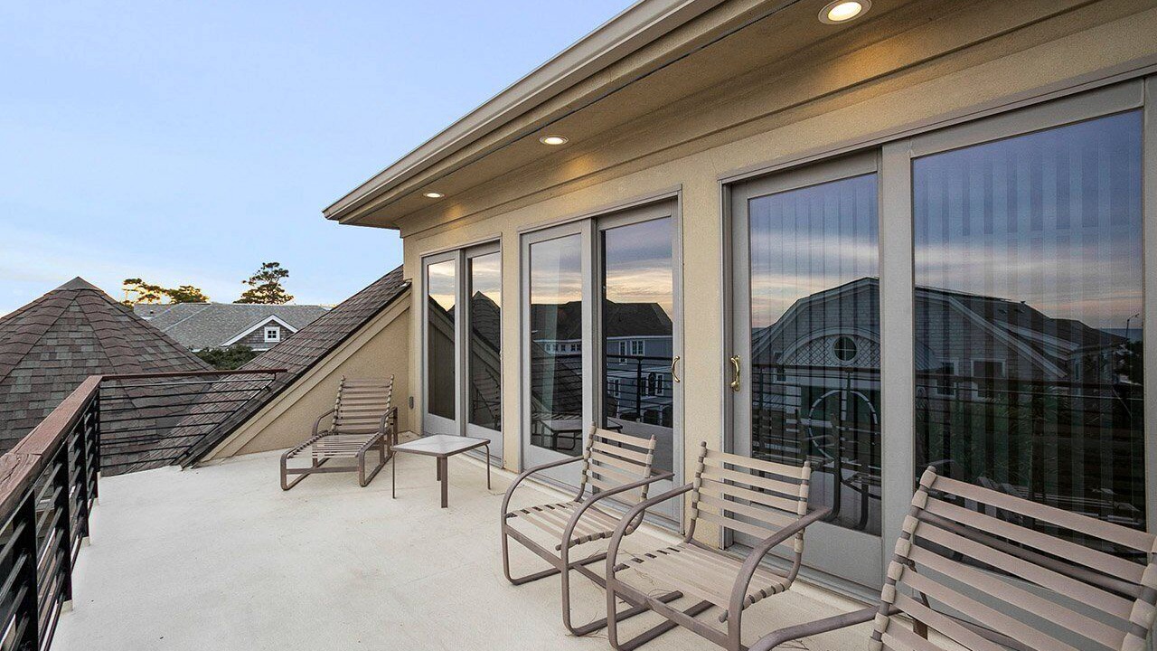 Photo of Patio Balcony in North Forest Beach