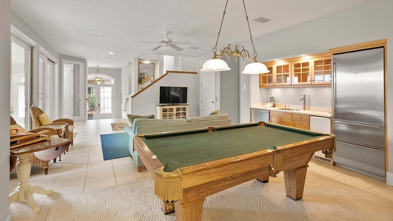Photo of Livingroom in North Forest Beach