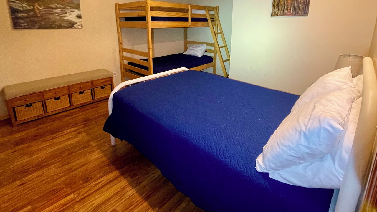 Photo of Bedroom in Graysville