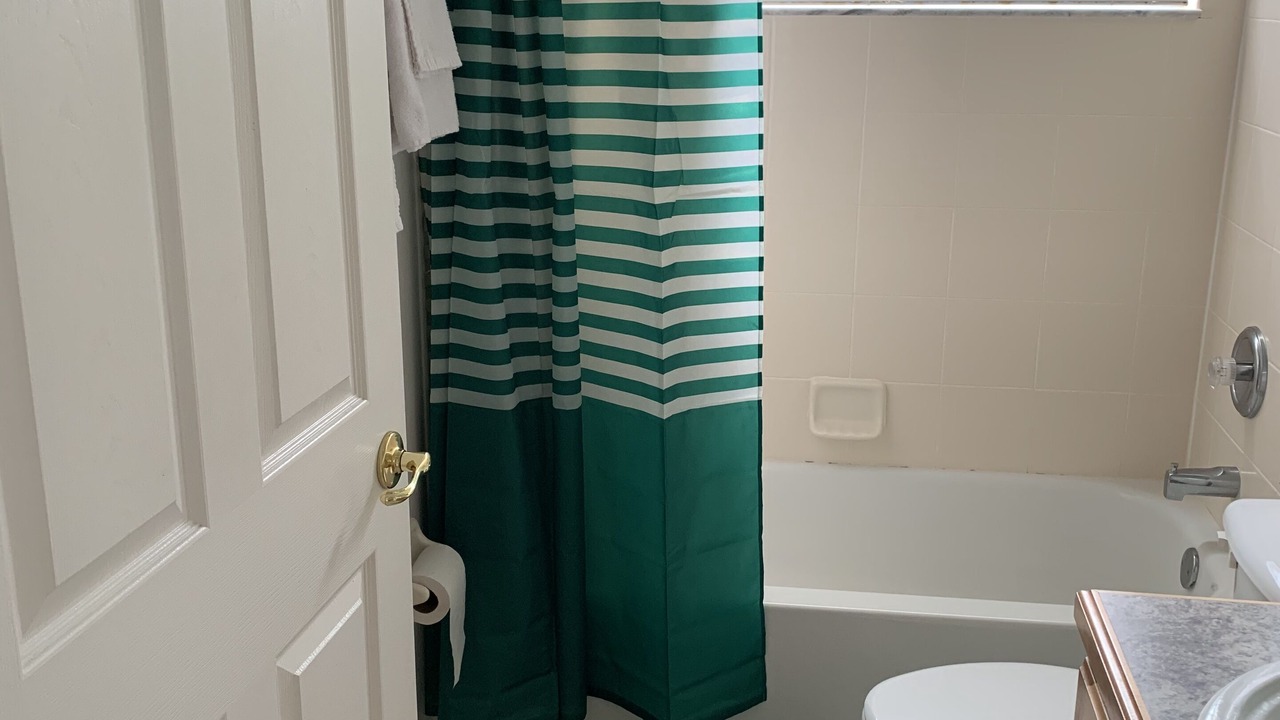 Photo of Bathroom in Orange Tree