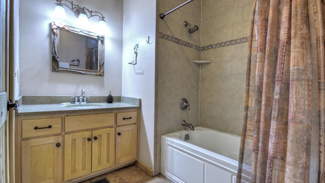 Photo of Bathroom in Blanche Manor Ranch