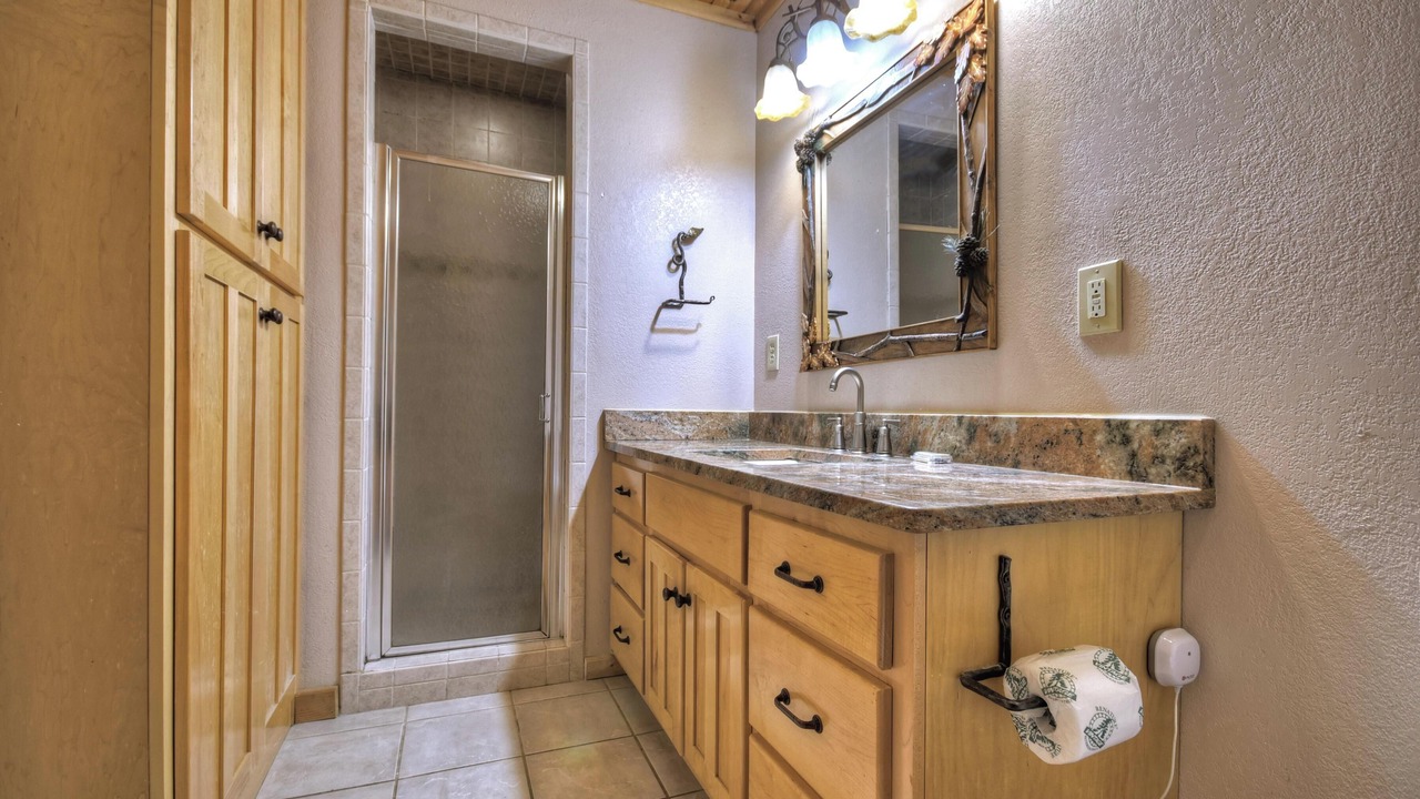 Photo of Bathroom in Blanche Manor Ranch