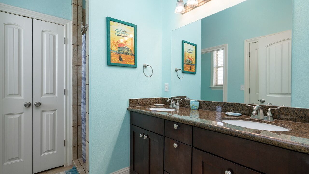 Photo of Bathroom in Crystal Beach