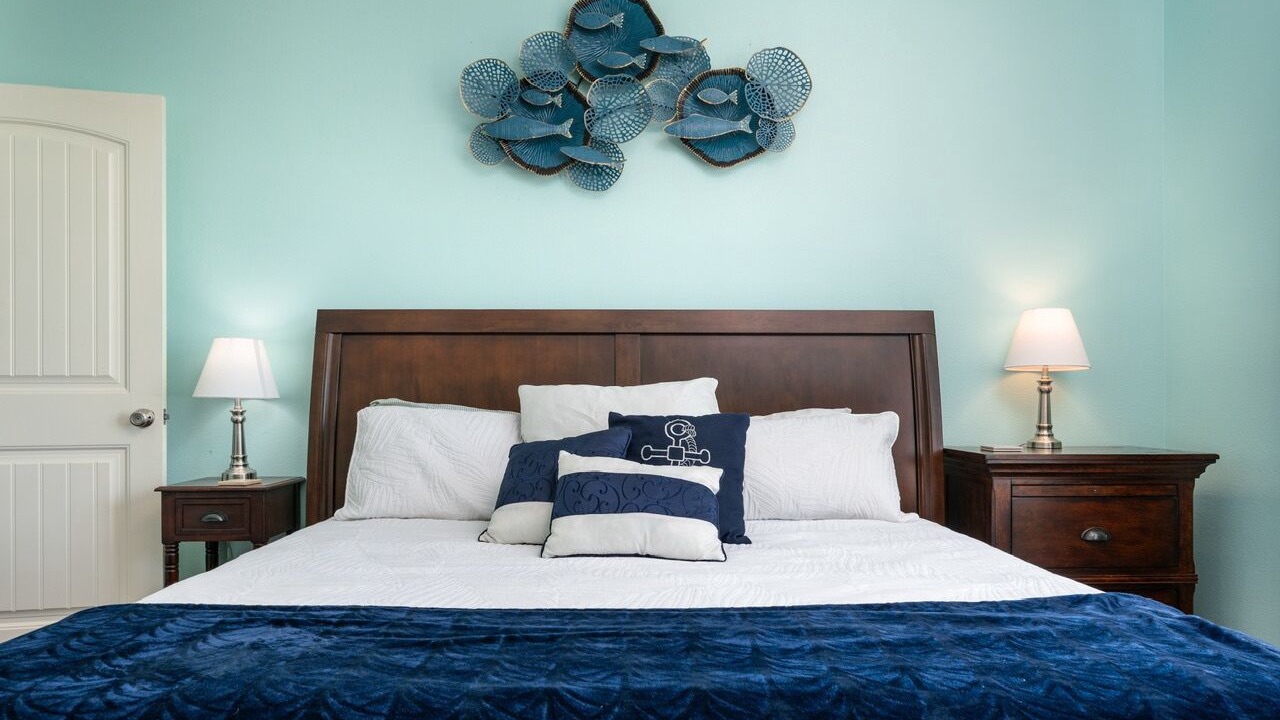 Photo of Bedroom in Crystal Beach