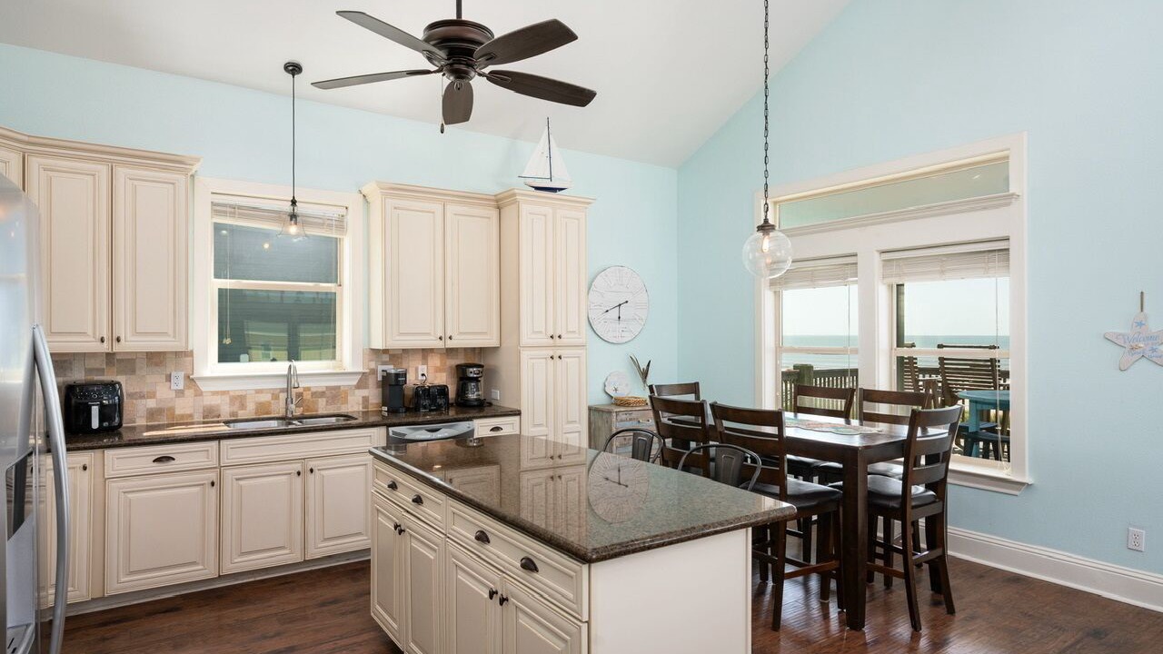 Photo of Kitchen in Crystal Beach