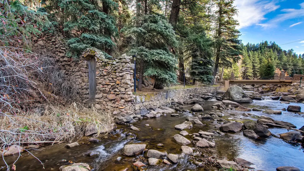 Photo of Outdoor in Evergreen