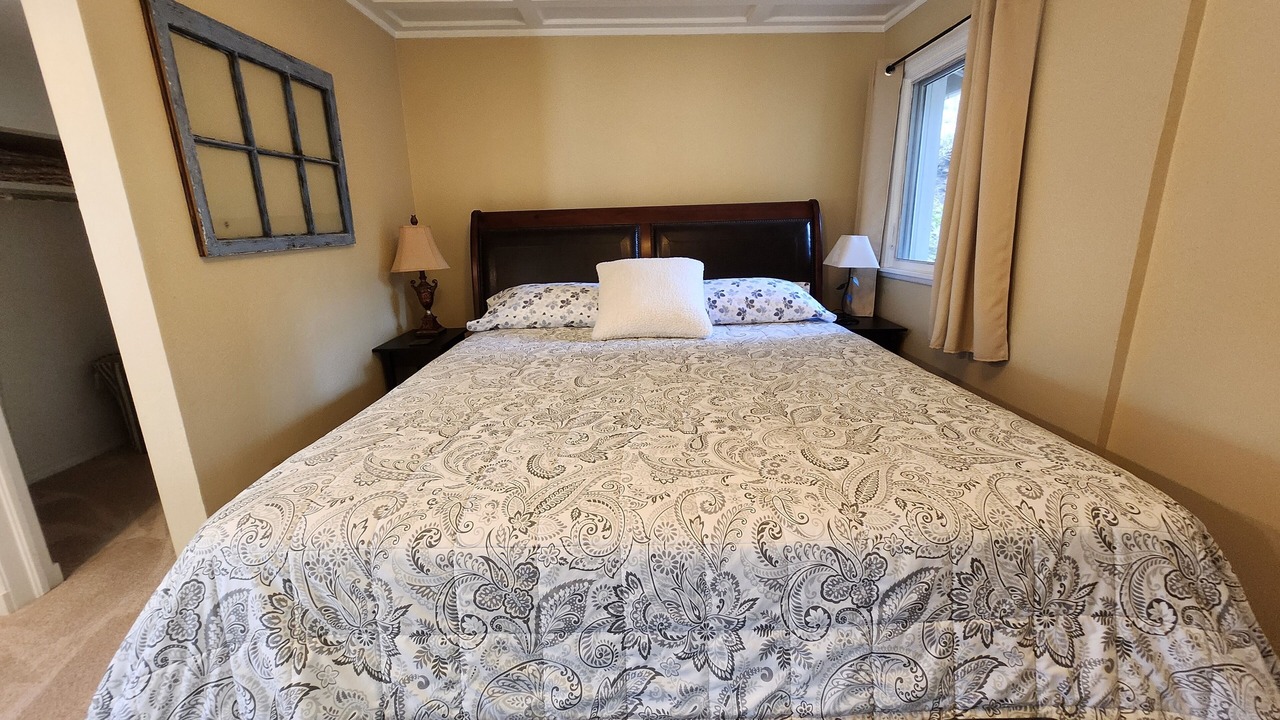 Photo of Bedroom in Evergreen