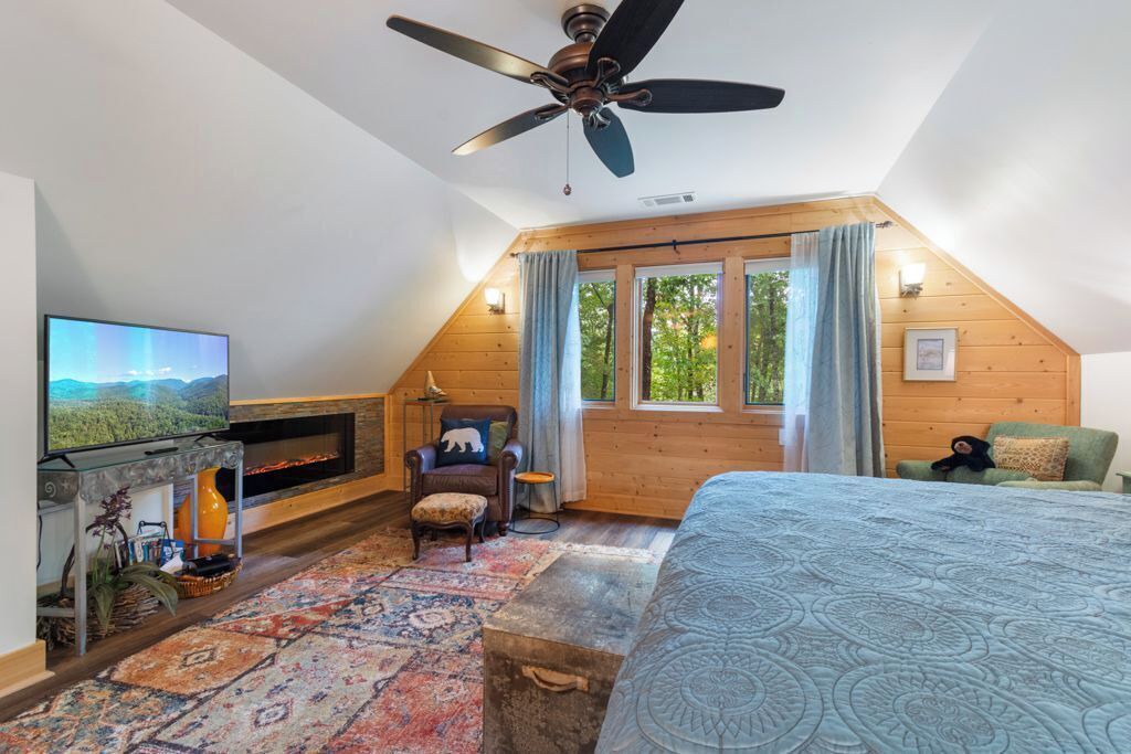 Photo of Livingroom in Dahlonega