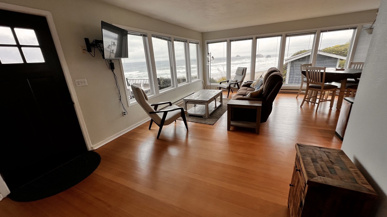 Photo of Livingroom in Arch Cape