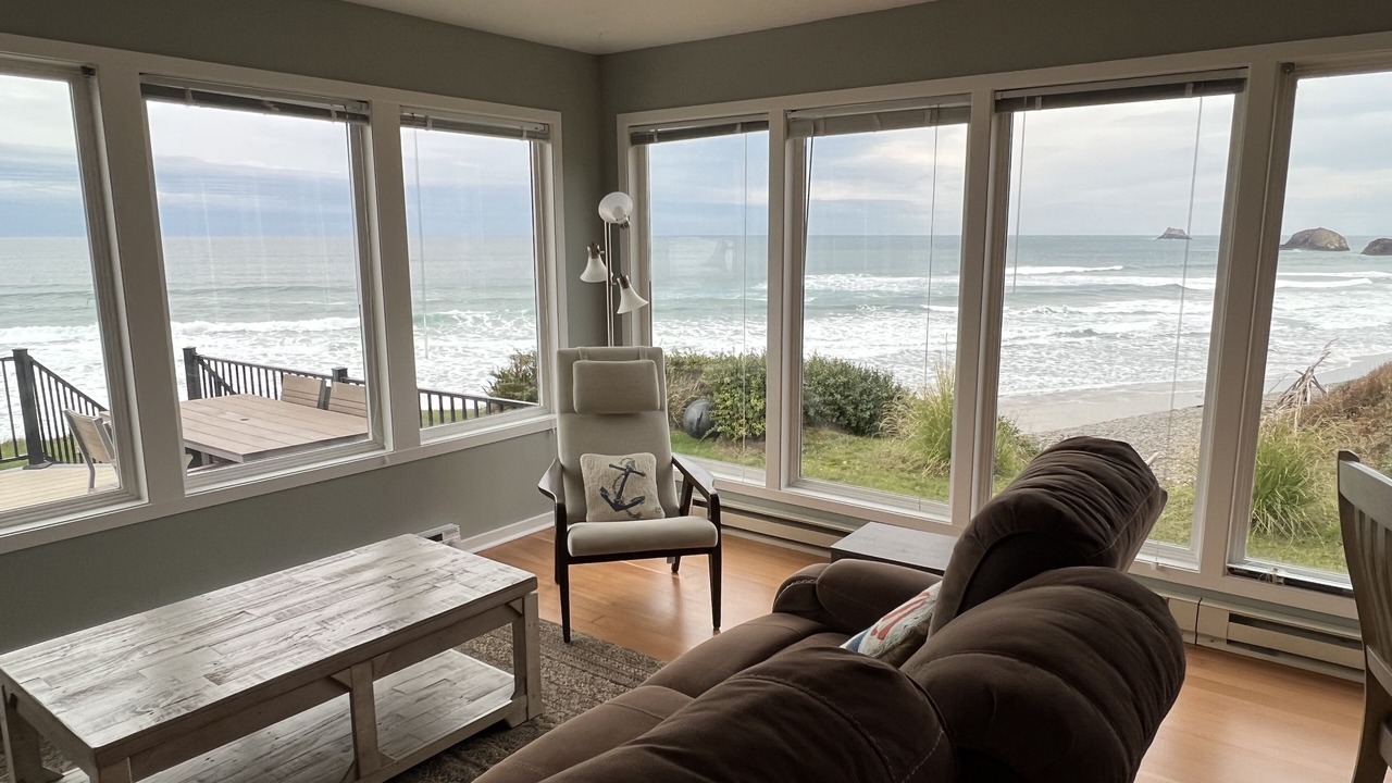 Photo of Livingroom in Arch Cape