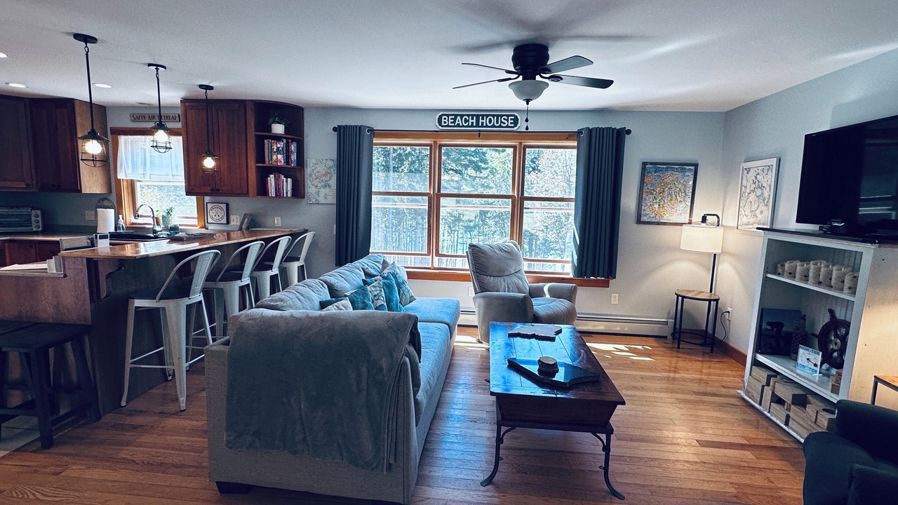 Photo of Livingroom in Hancock Point