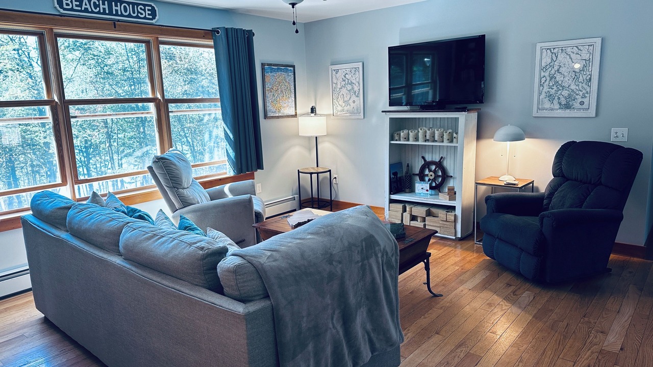 Photo of Livingroom in Hancock Point