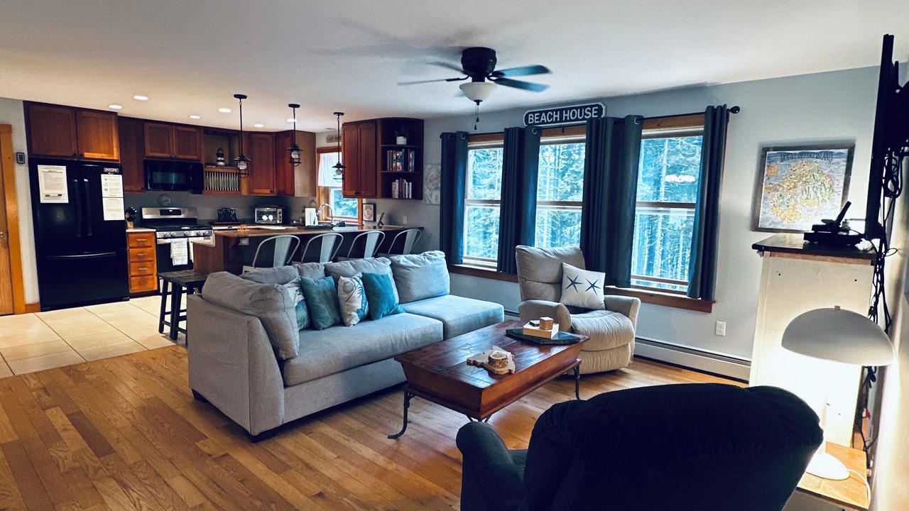 Photo of Livingroom in Hancock Point