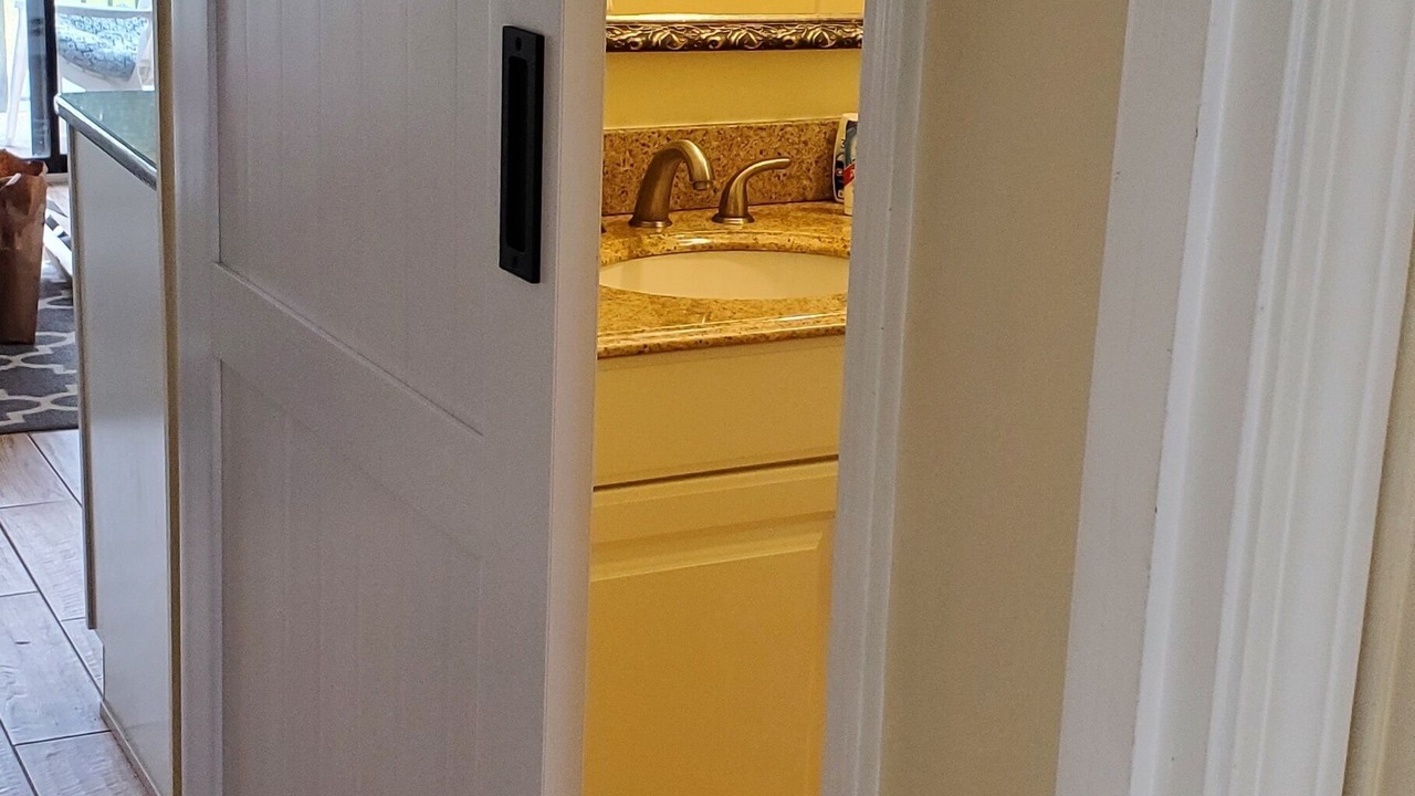 Photo of Bathroom in Folly Field