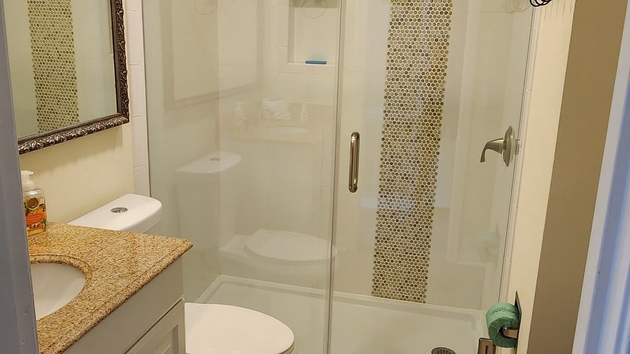 Photo of Bathroom in Folly Field