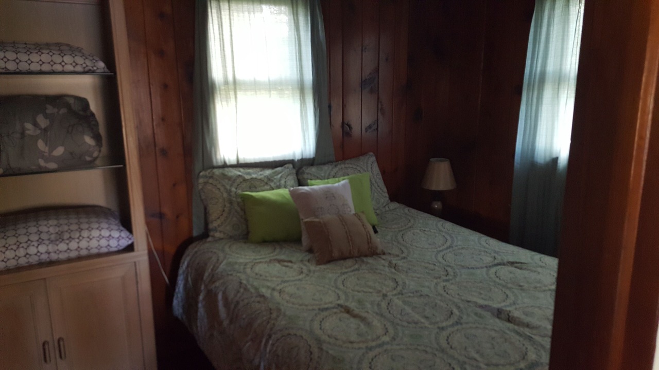 Photo of Bedroom in Town of Hastings