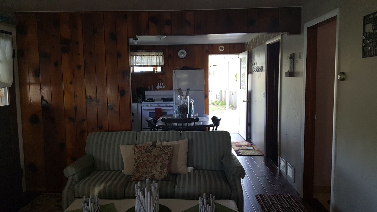 Photo of Livingroom in Town of Hastings