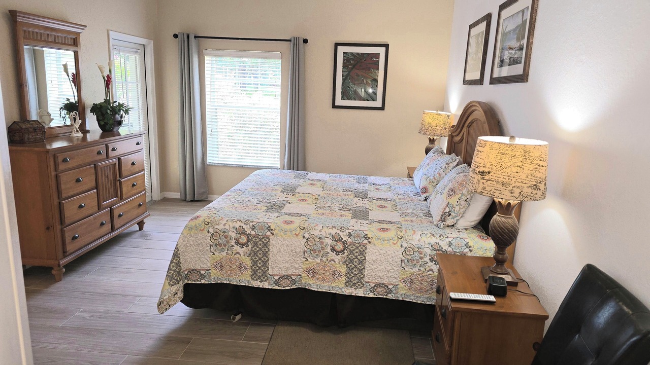 Photo of Bedroom in Bahama Bay