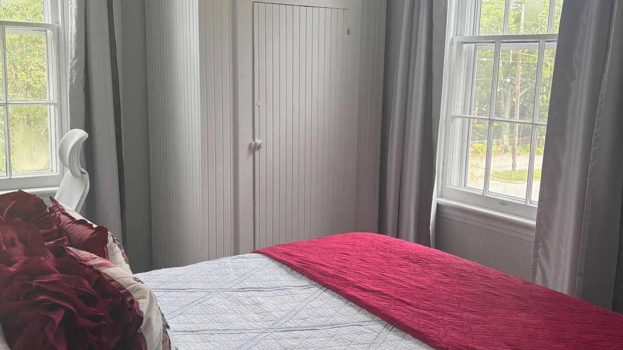 Photo of Bedroom in Wilmington Historic District