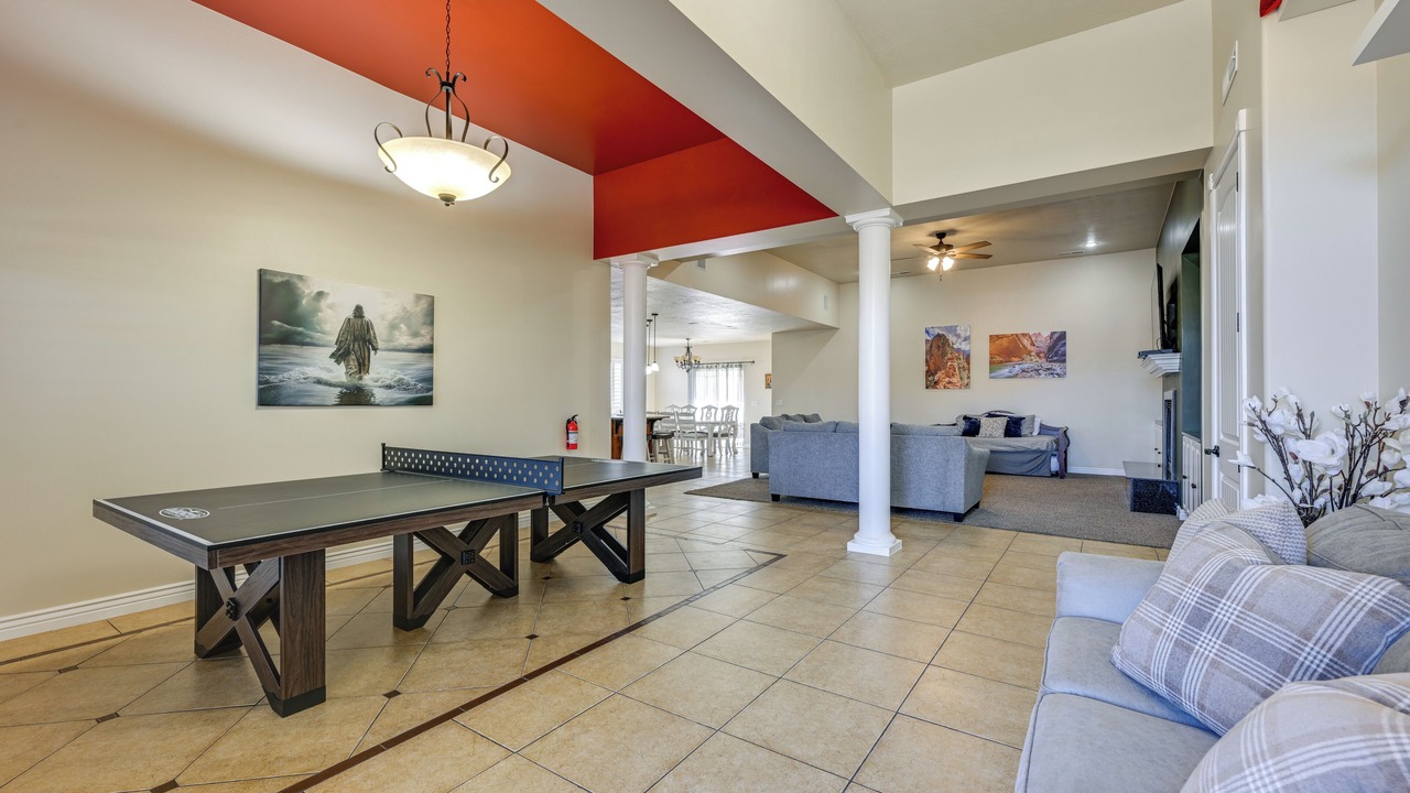 Photo of Livingroom in Hurricane