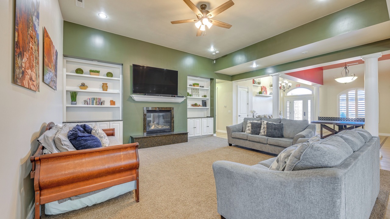 Photo of Livingroom in Hurricane