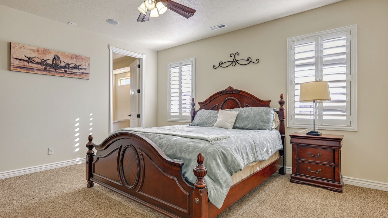 Photo of Bedroom in Hurricane