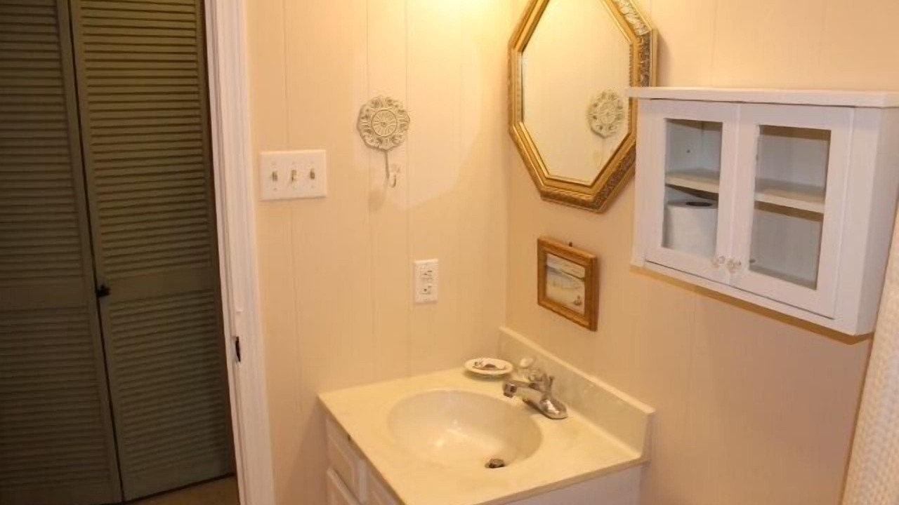 Photo of Bathroom in Colington Harbour