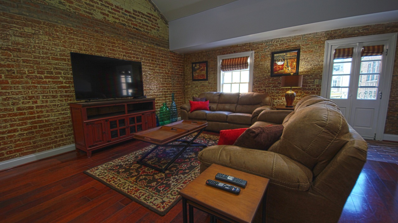 Photo of Livingroom in French Quarter
