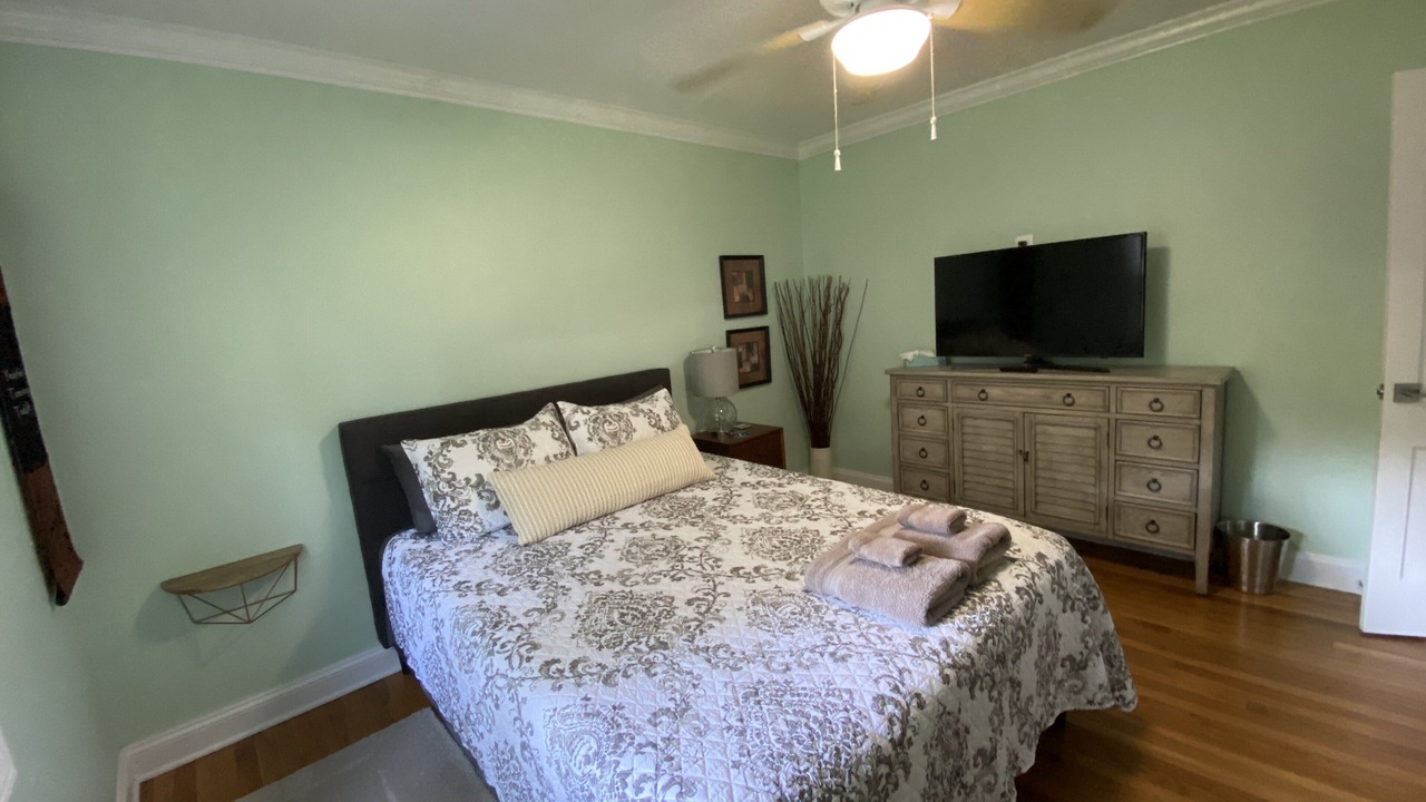 Photo of Bedroom in Oyster Harbor