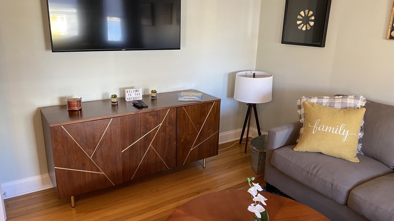 Photo of Livingroom in Oyster Harbor