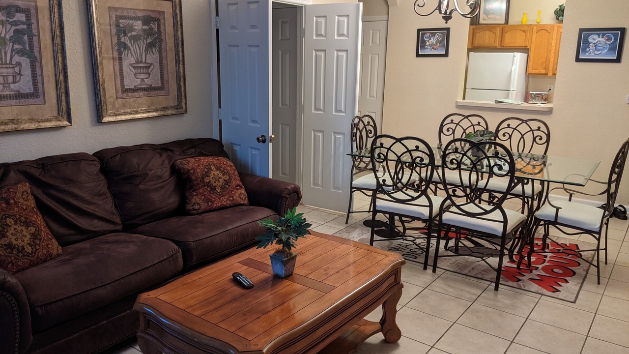Photo of Livingroom in Windsor Hills