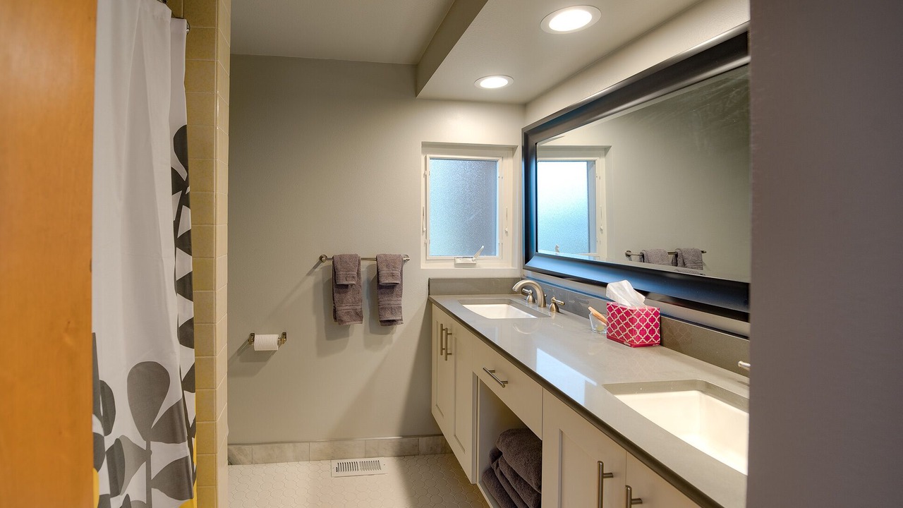 Photo of Bathroom in Surf Pines