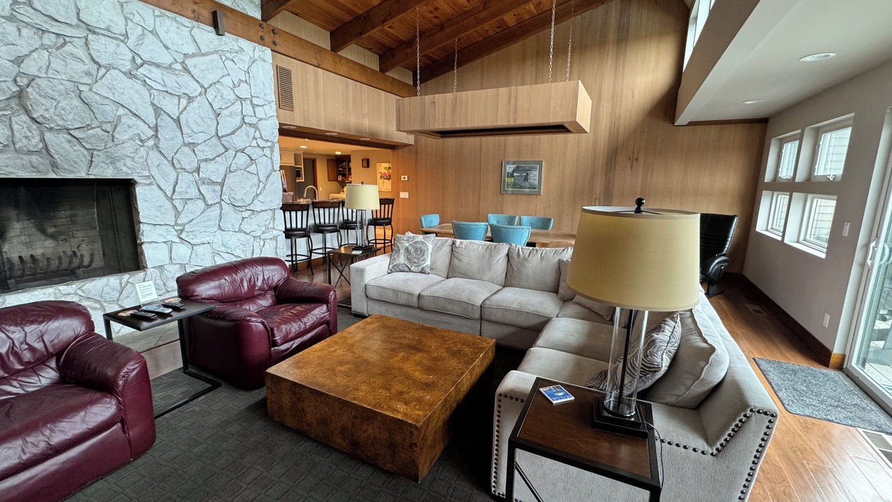 Photo of Livingroom in Surf Pines