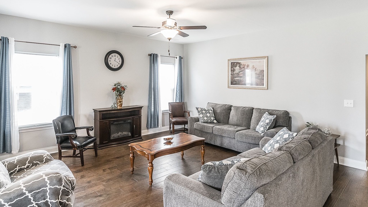Photo of Livingroom in Gallatin
