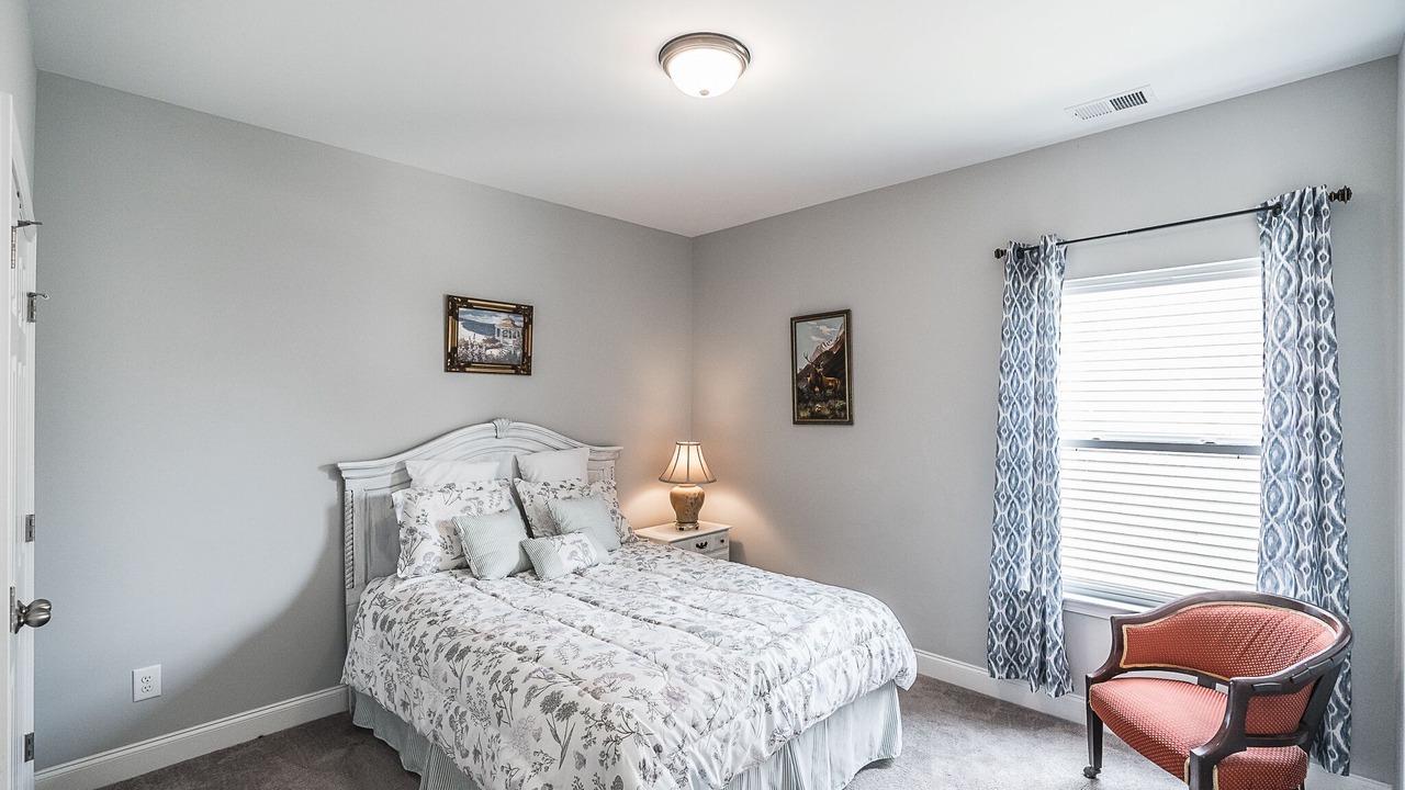 Photo of Bedroom in Gallatin