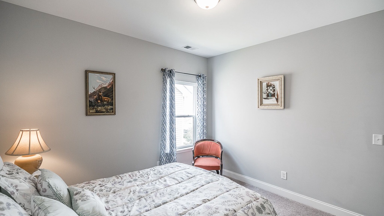 Photo of Bedroom in Gallatin