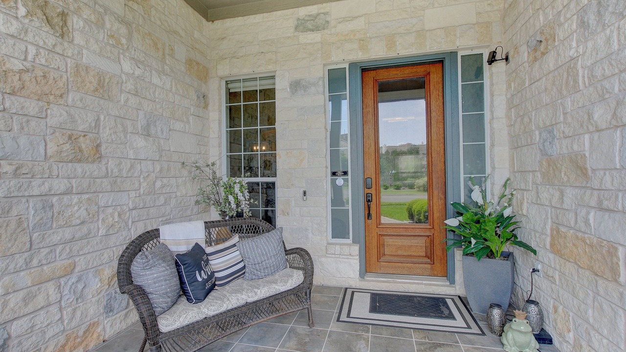 Photo of Patio Balcony in West Oak Hill