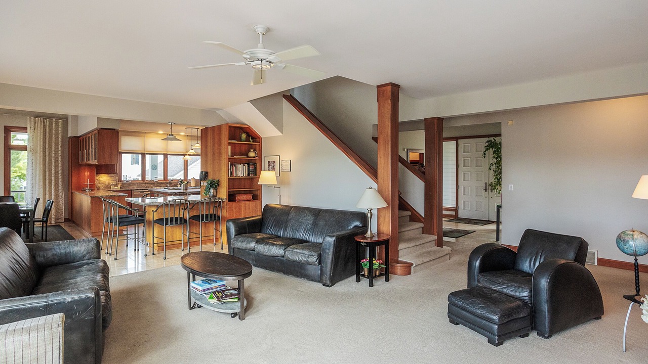 Photo of Livingroom in Grand Beach
