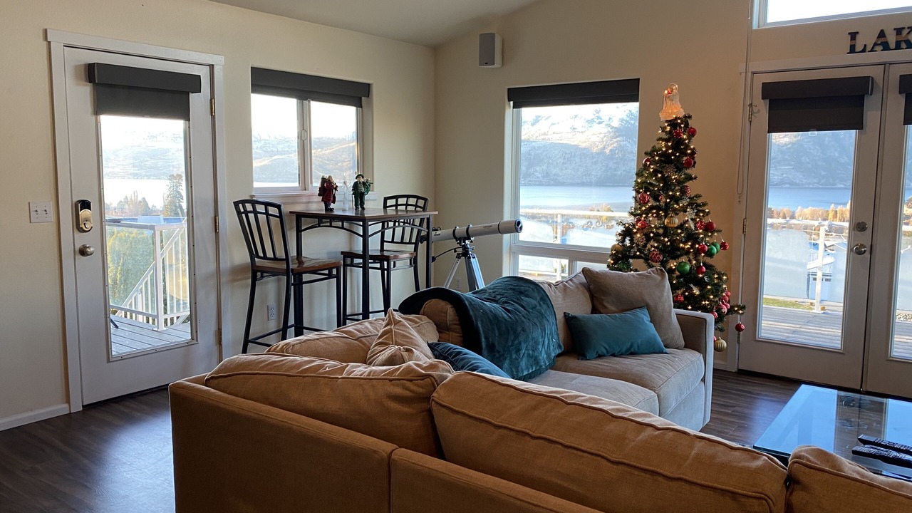 Photo of Livingroom in Manson