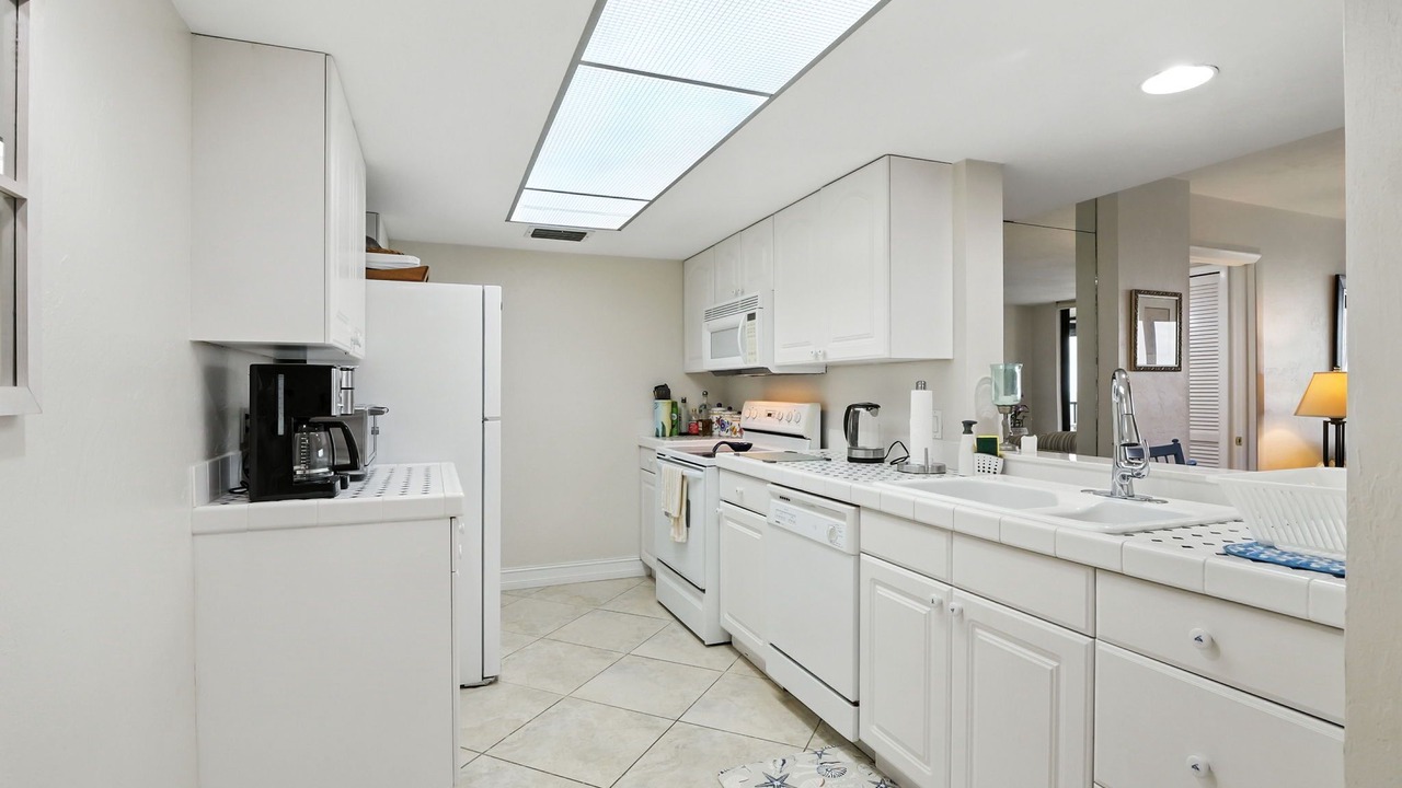 Photo of Kitchen in Vanderbilt Beach