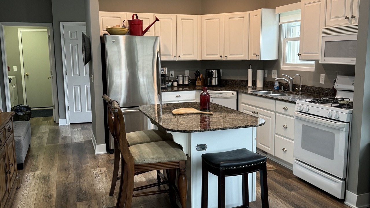 Photo of Kitchen in Fontana-on-Geneva Lake