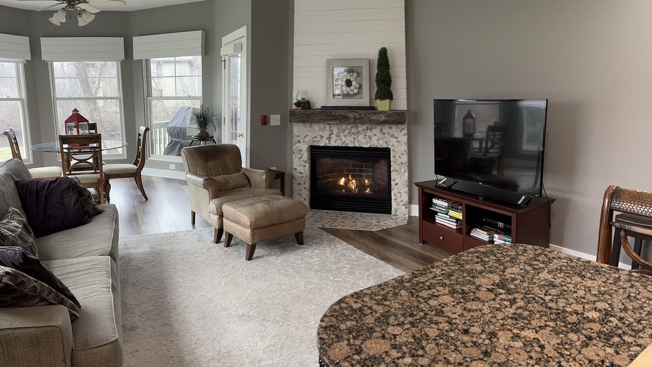 Photo of Livingroom in Fontana-on-Geneva Lake